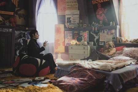Мрачные тени (2012)
