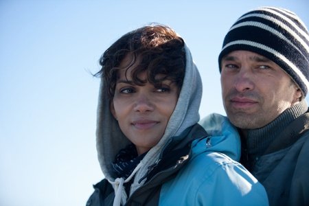 Заклинательница акул (2012 )